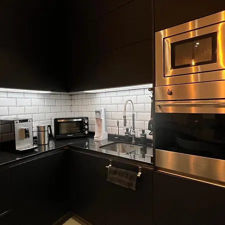 Apartament One Bedroom, Bed, Sofa Bed, Home-office, Modern, Quiet, Fully Equipped, Powerful Ac, 300 Mbps Fibre, Washer And Dryer