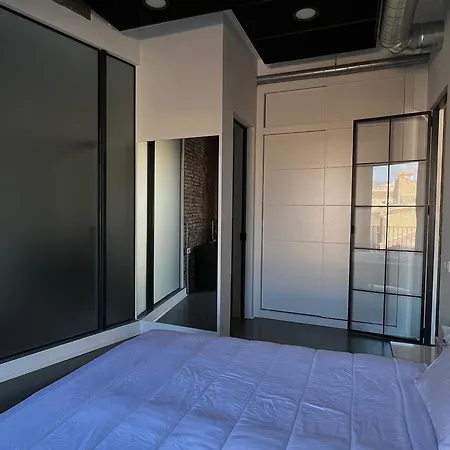 One Bedroom, Bed, Sofa Bed, Home-office, Modern, Quiet, Fully Equipped, Powerful Ac, 300 Mbps Fibre, Washer And Dryer Apartament