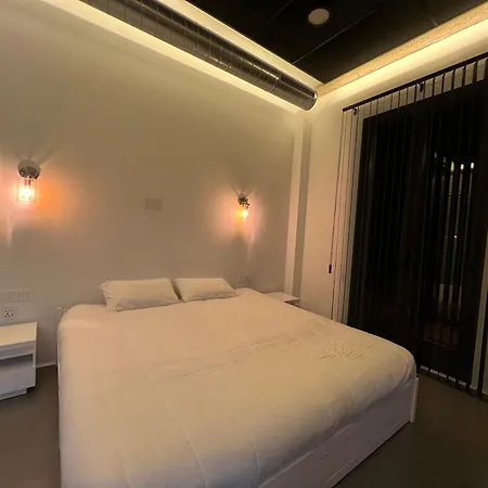 Apartament One Bedroom, Bed, Sofa Bed, Home-office, Modern, Quiet, Fully Equipped, Powerful Ac, 300 Mbps Fibre, Washer And Dryer