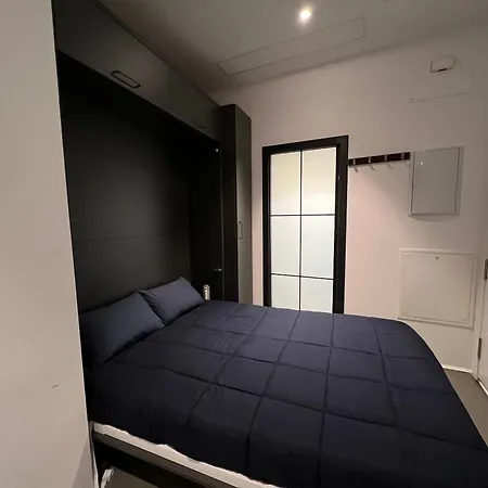 Apartament One Bedroom, Bed, Sofa Bed, Home-office, Modern, Quiet, Fully Equipped, Powerful Ac, 300 Mbps Fibre, Washer And Dryer Malaga