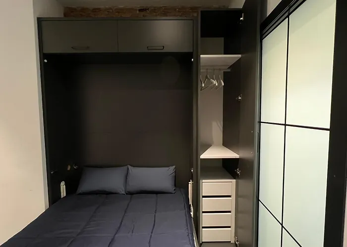 One Bedroom, Bed, Sofa Bed, Home-office, Modern, Quiet, Fully Equipped, Powerful Ac, 300 Mbps Fibre, Washer And Dryer Apartment Malaga