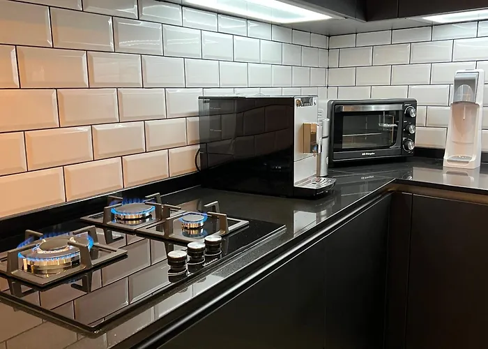 One Bedroom, Bed, Sofa Bed, Home-office, Modern, Quiet, Fully Equipped, Powerful Ac, 300 Mbps Fibre, Washer And Dryer Malaga
