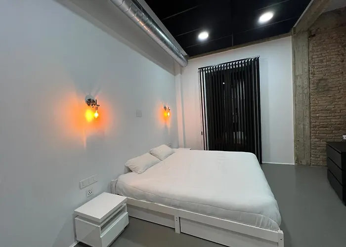One Bedroom, Bed, Sofa Bed, Home-office, Modern, Quiet, Fully Equipped, Powerful Ac, 300 Mbps Fibre, Washer And Dryer Malaga
