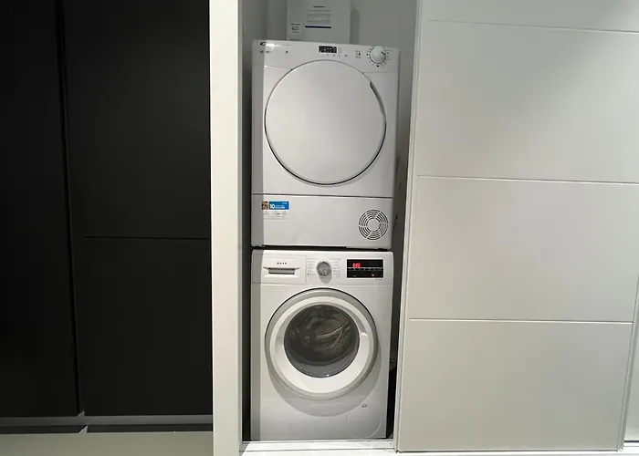 One Bedroom, Bed, Sofa Bed, Home-office, Modern, Quiet, Fully Equipped, Powerful Ac, 300 Mbps Fibre, Washer And Dryer