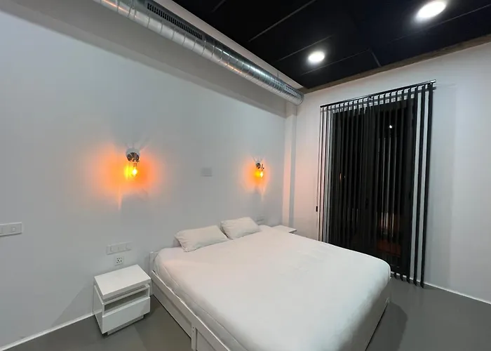 One Bedroom, Bed, Sofa Bed, Home-office, Modern, Quiet, Fully Equipped, Powerful Ac, 300 Mbps Fibre, Washer And Dryer