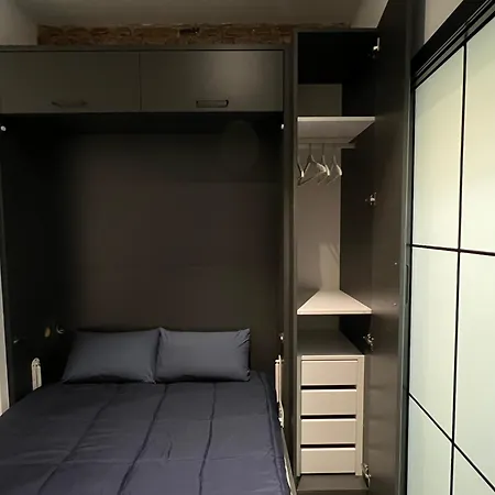 One Bedroom, Bed, Sofa Bed, Home-office, Modern, Quiet, Fully Equipped, Powerful Ac, 300 Mbps Fibre, Washer And Dryer Apartment Malaga